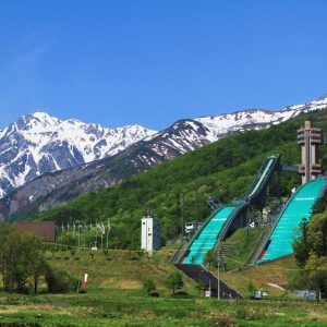 【6月】白馬ジャンプ台と五竜岳