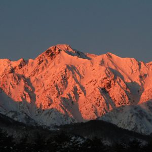 【2月】モルゲンロートの五竜岳