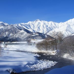 【2月】冬の姫川と五竜岳